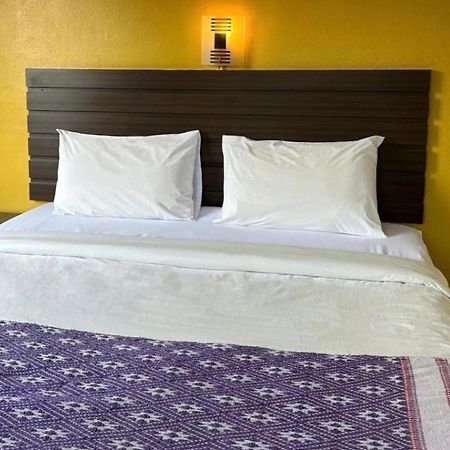 Ponburi Hotel Nan Eksteriør billede