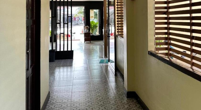 Ponburi Hotel Nan Eksteriør billede