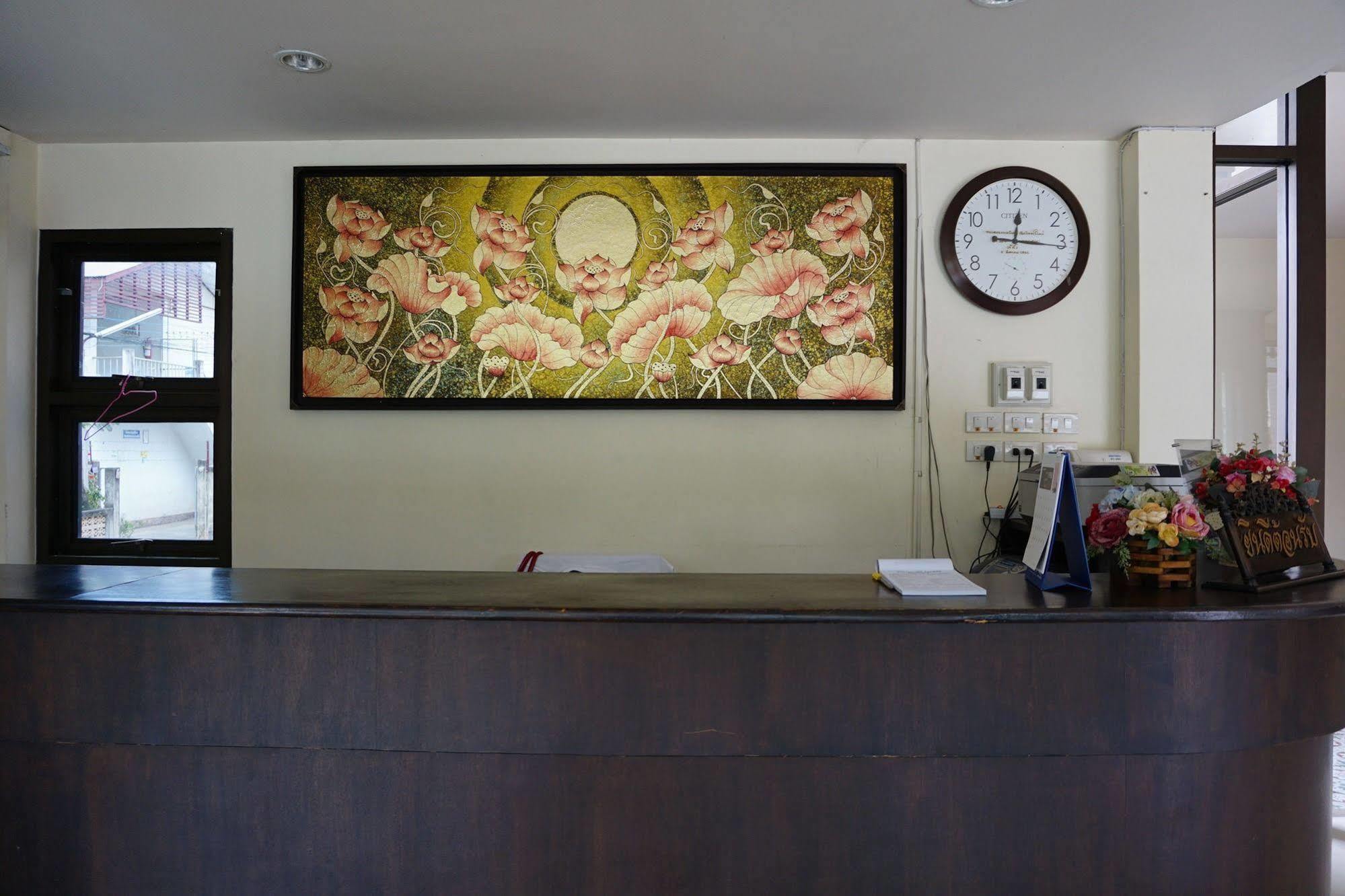 Ponburi Hotel Nan Eksteriør billede